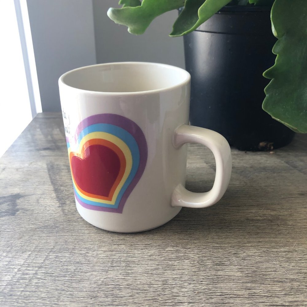 Avon Mug Vintage Love Rainbow Heart White‎ Collectible Coffee Tea - Picture 2 of 4